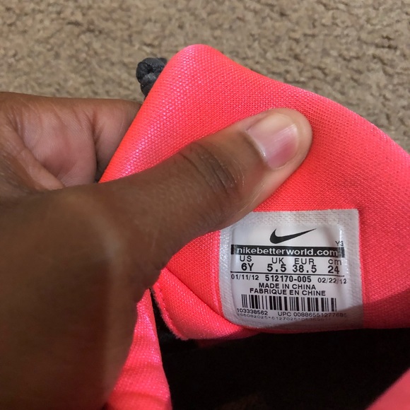 Nike sneakers - Picture 3 of 3